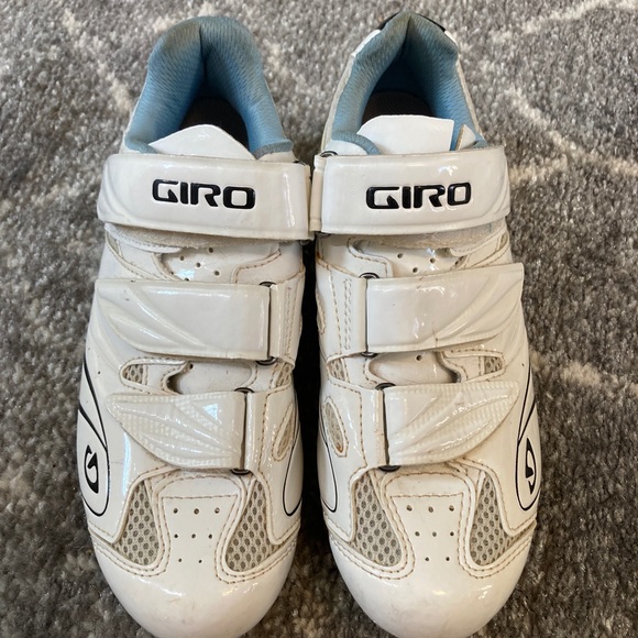Giro cycle shoes w/ cleats indoor/outdoor Sz 6.5 - Picture 1 of 10